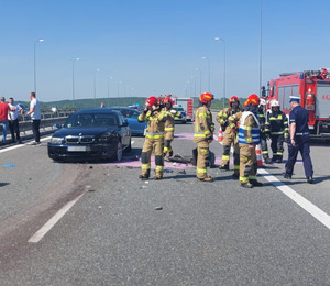 Miejsce wypadku na autostradzie.