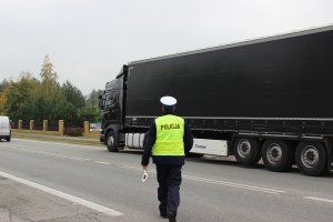 mł. asp. Rafał Dorobek i sierż. Adrian Meler z Wydziału Ruchu Drogowego Komendy Miejskiej Policji w Toruniu