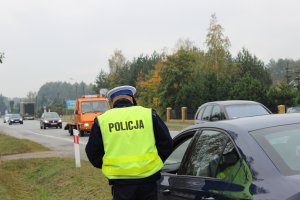 mł. asp. Rafał Dorobek i sierż. Adrian Meler z Wydziału Ruchu Drogowego Komendy Miejskiej Policji w Toruniu