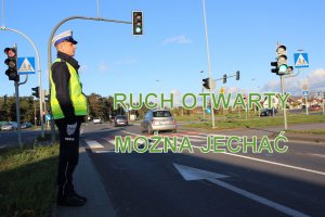 policjant kierujący ruchem