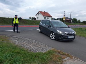 zdjęcia  z akcji &quot;kaskadowy pomiar prędkości &quot; i  &quot;bezpieczne powroty z wakacji &quot;