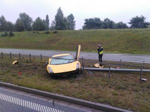 zdjęcia zrobione przez strażaków i policjantów na miejscu zdarzenia