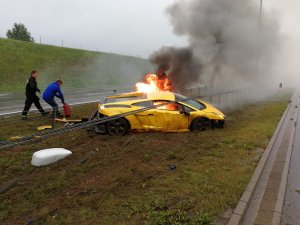 zdjęcia zrobione przez strażaków i policjantów na miejscu zdarzenia