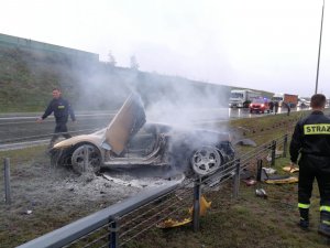 zdjęcia zrobione przez strażaków i policjantów na miejscu zdarzenia