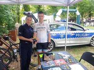 Policjantki podczas imprezy w Leśnictwie Olek