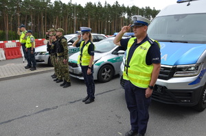 Policjanci oddali cześć Żołnierzowi