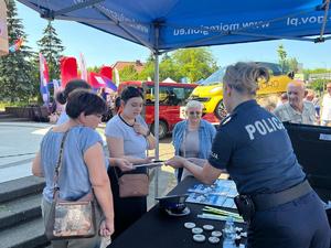 Policjanci na pikniku