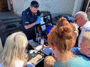 Policjanci na pikniku