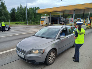 Działania policjantów na autostradzie