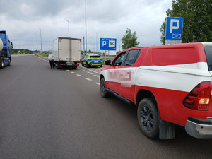 Działania policjantów na autostradzie