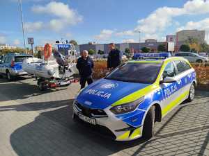 Policjanci na targach pracy