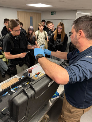 zajęcia z technikiem kryminalistyki