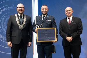 Zdjęcie z gali wręczenia nagród PMT