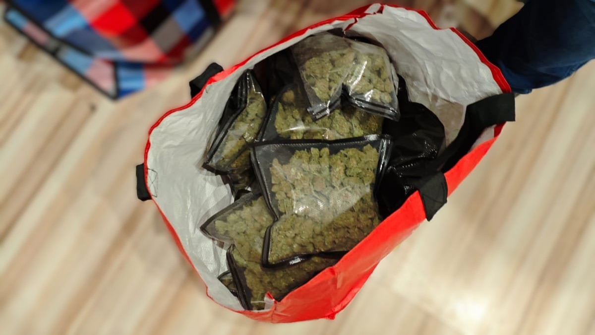 Dwa areszty za handel narkotykami