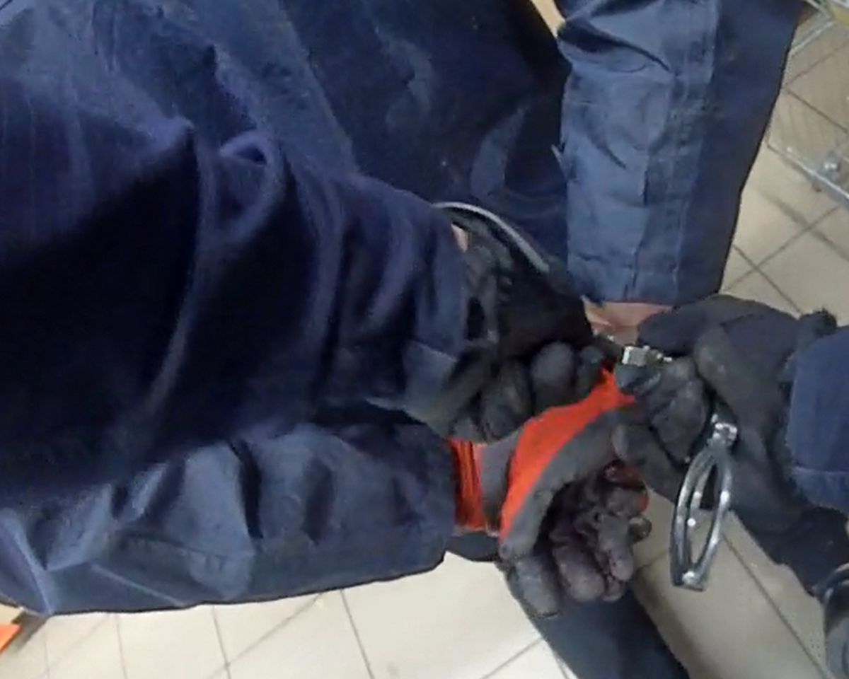 Toruńscy policjanci zatrzymali włamywacza na gorącym uczynku