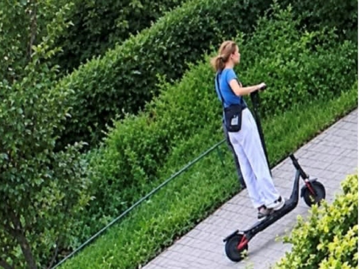Policja w Toruniu szuka sprawczyni wypadku z udziałem hulajnogi