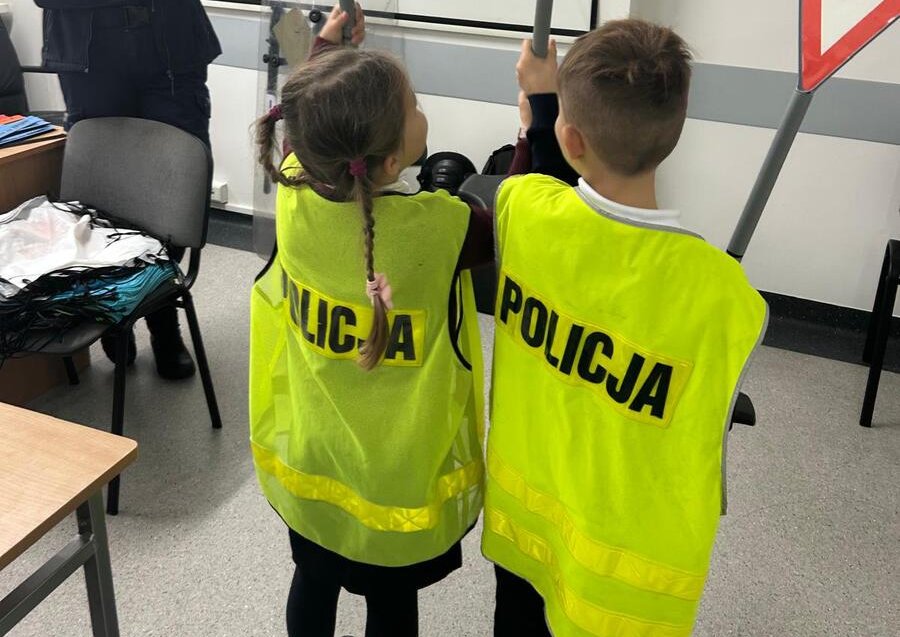 Wizyta uczniów w Komisariacie Policji Toruń-Śródmieście